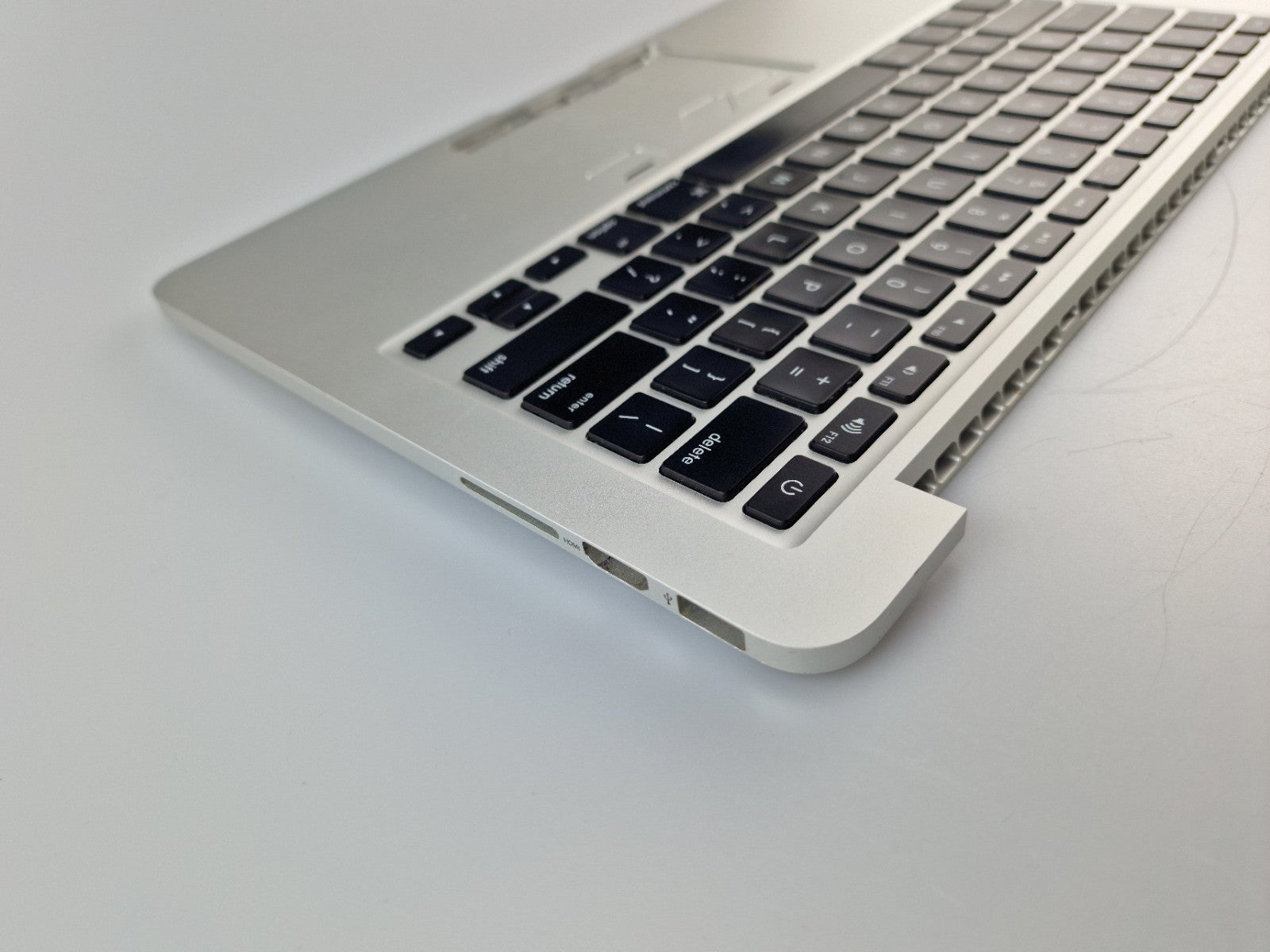 Genuine MacBook Pro A1425 2012 - 2013 Palmrest US Keyboard w/Battery - FIXgenie