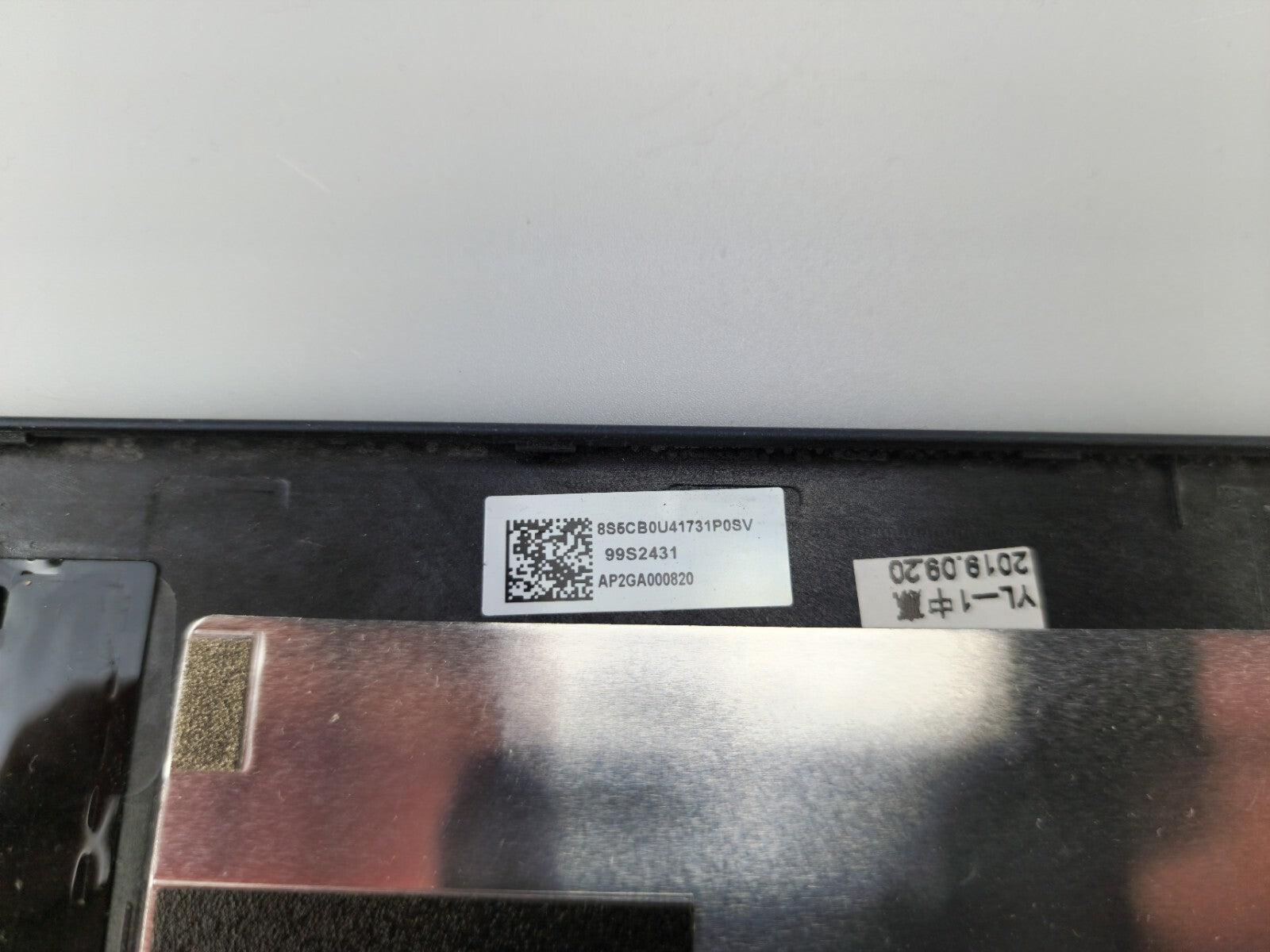 Lenovo Ideapad C340 - 14IWL Rear Housing LCD Lid Cover inc Hinges Blue AP2GA000820 - FIXgenie
