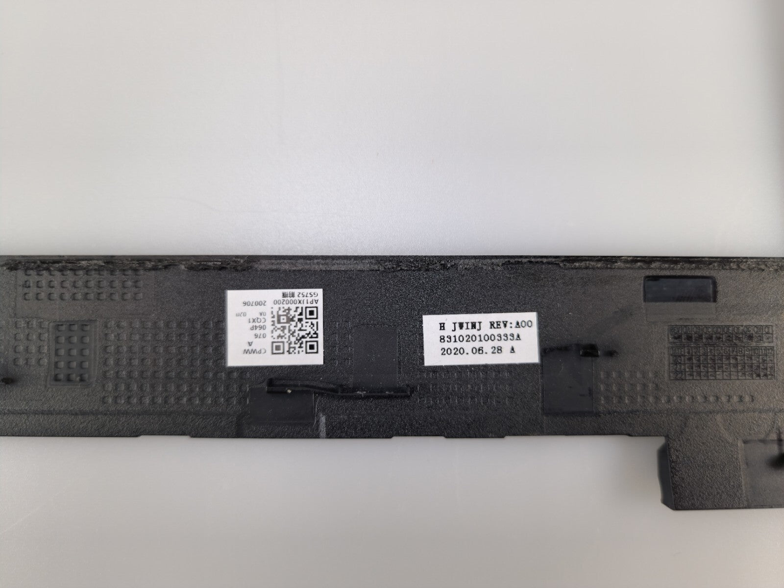 Lenovo Ideapad 3 17IML05 LCD Screen Surround Display Front Cover Bezel Trim - FIXgenie